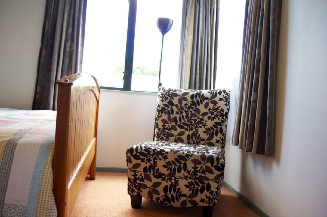 Hamilton East Homestay Екстер'єр фото