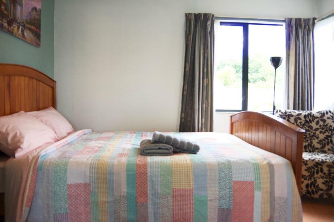 Hamilton East Homestay Екстер'єр фото