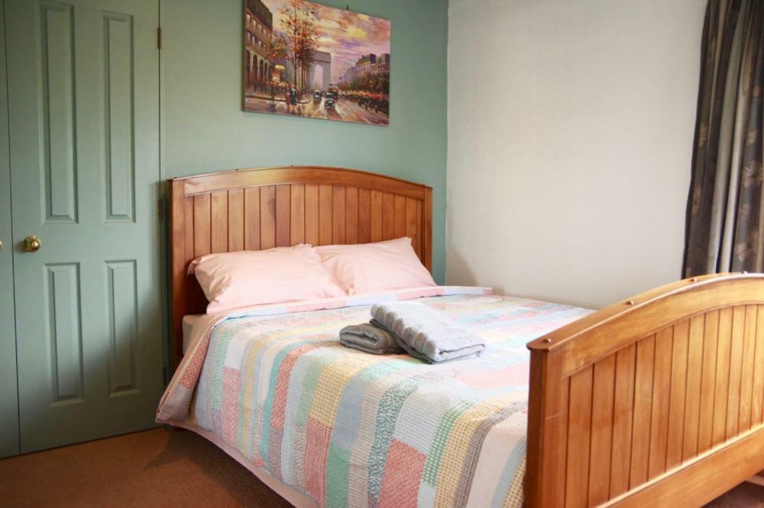 Hamilton East Homestay Екстер'єр фото
